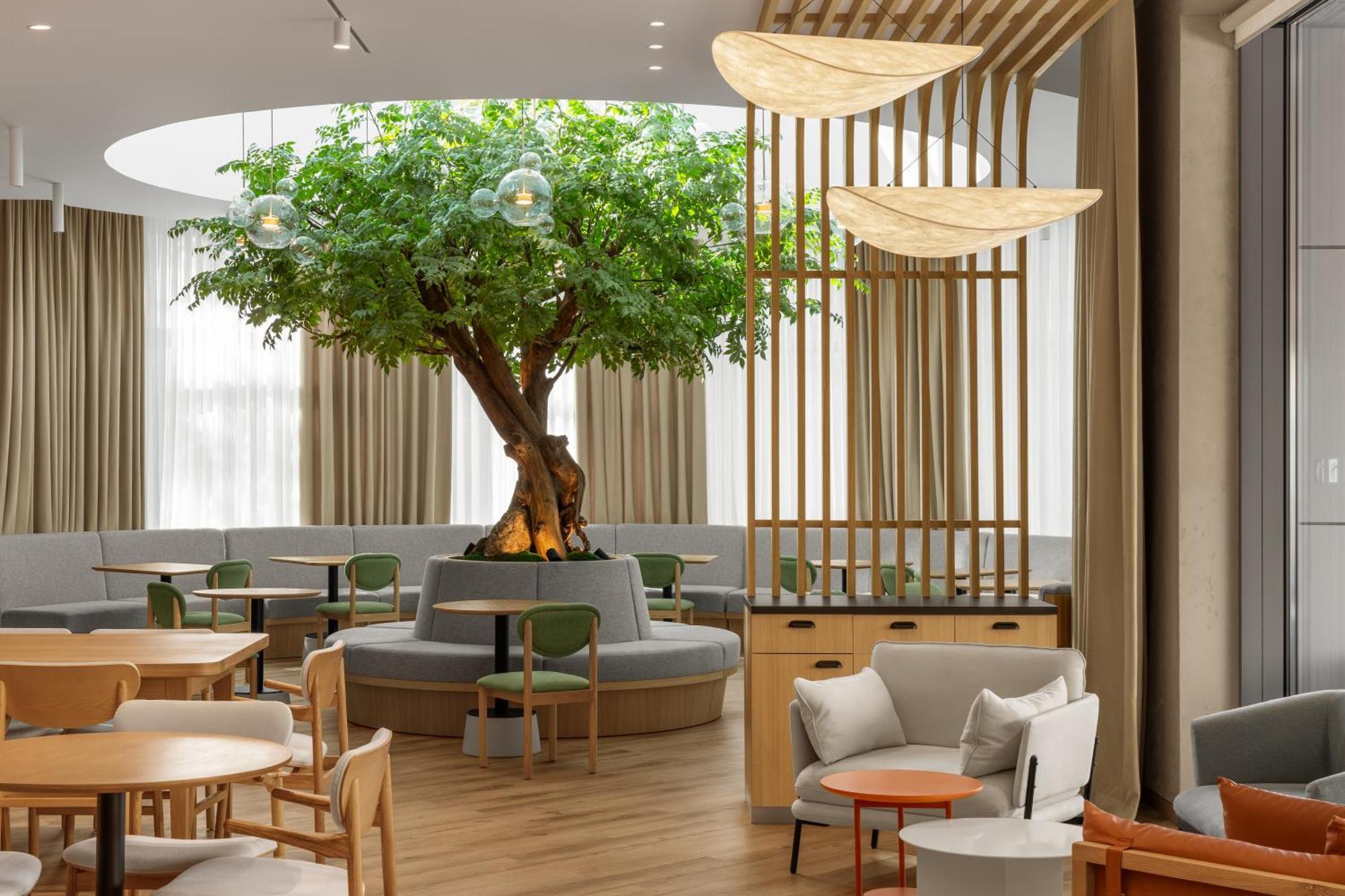 Holiday Inn Almaty By Ihg Exteriör bild